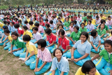 พิธีร้อยดวงใจ วันทา บูชาครู ระดับประถม และ มัธยม 2561 (กิจกรรมไหว้ครู ระดับประถมและมัธยม 13-06-2561)