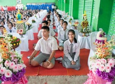 พิธีสองมือประนม วันทา บูชาครู ระดับมัธยม 06062562