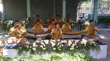 การประกวดแข่งขันดนตรีไทย ดุริยวาทิน ประเภทวงปี่พาทย์ไม้นวมเครื่องคู่ วันที่ 8 ธันวาคม 2558