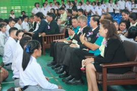 พิธีมอบประกาศนียบัตร ม.3และม.6 12032559