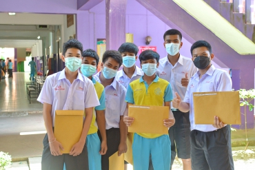 การรับเอกสารการจบหลักสูตรชั้น ป.6 ม.3 และ ม.6 ปีการศึกษา 2564